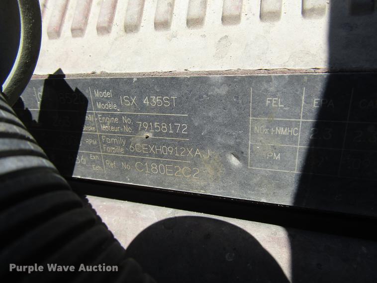 image for item DF8078 2005 International 9900i semi truck