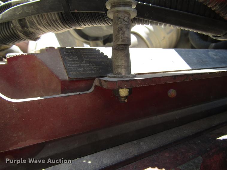 image for item DF8078 2005 International 9900i semi truck