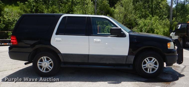 image for item DG1070 2006 Ford Expedition XLT SUV