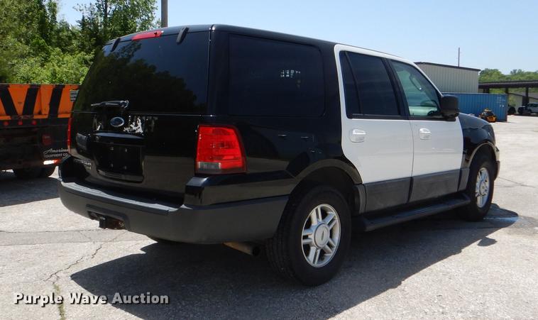 image for item DG1070 2006 Ford Expedition XLT SUV