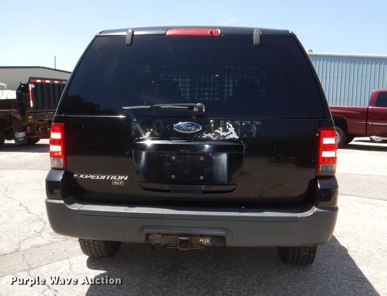 image for item DG1070 2006 Ford Expedition XLT SUV