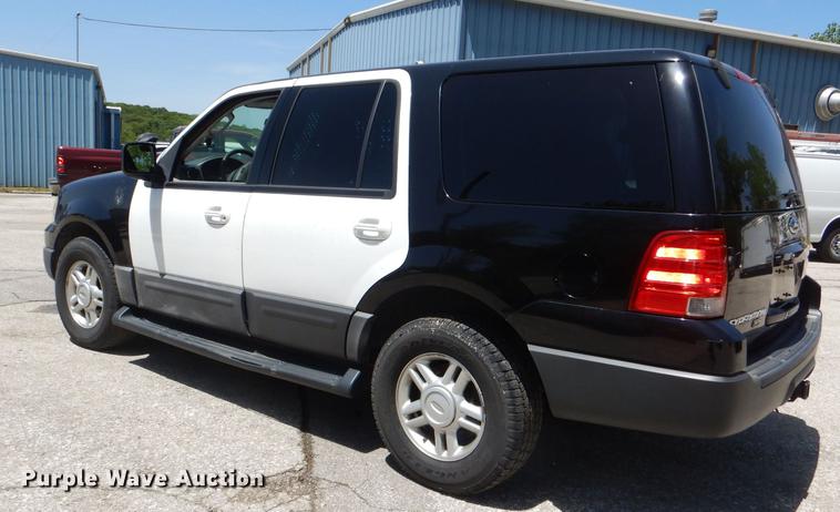 image for item DG1070 2006 Ford Expedition XLT SUV