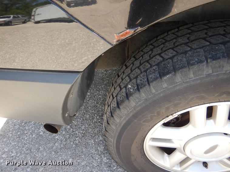 image for item DG1070 2006 Ford Expedition XLT SUV