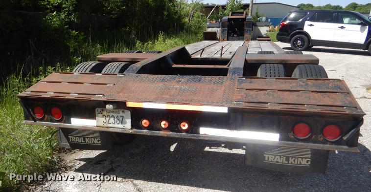 image for item DG1091 1994 Trail King drop deck equipment trailer