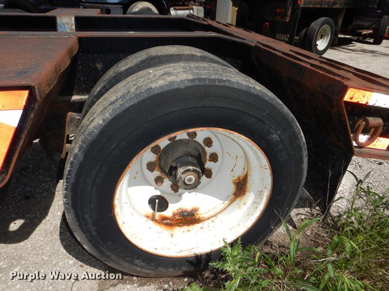 image for item DG1091 1994 Trail King drop deck equipment trailer