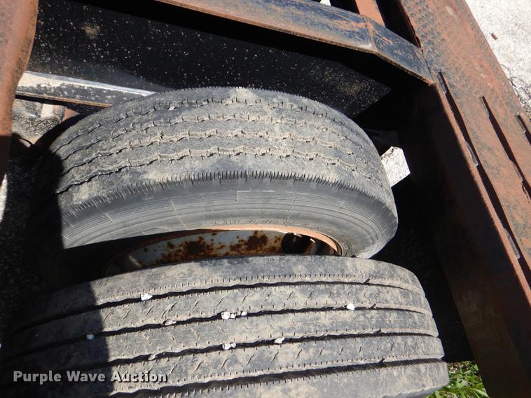 image for item DG1091 1994 Trail King drop deck equipment trailer