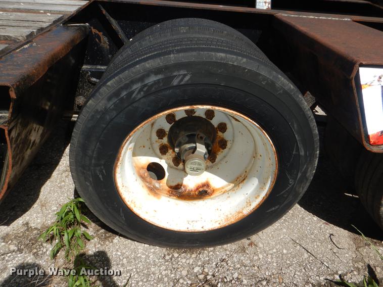 image for item DG1091 1994 Trail King drop deck equipment trailer