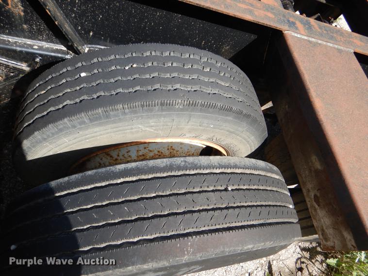 image for item DG1091 1994 Trail King drop deck equipment trailer