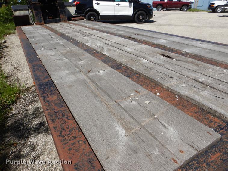 image for item DG1091 1994 Trail King drop deck equipment trailer