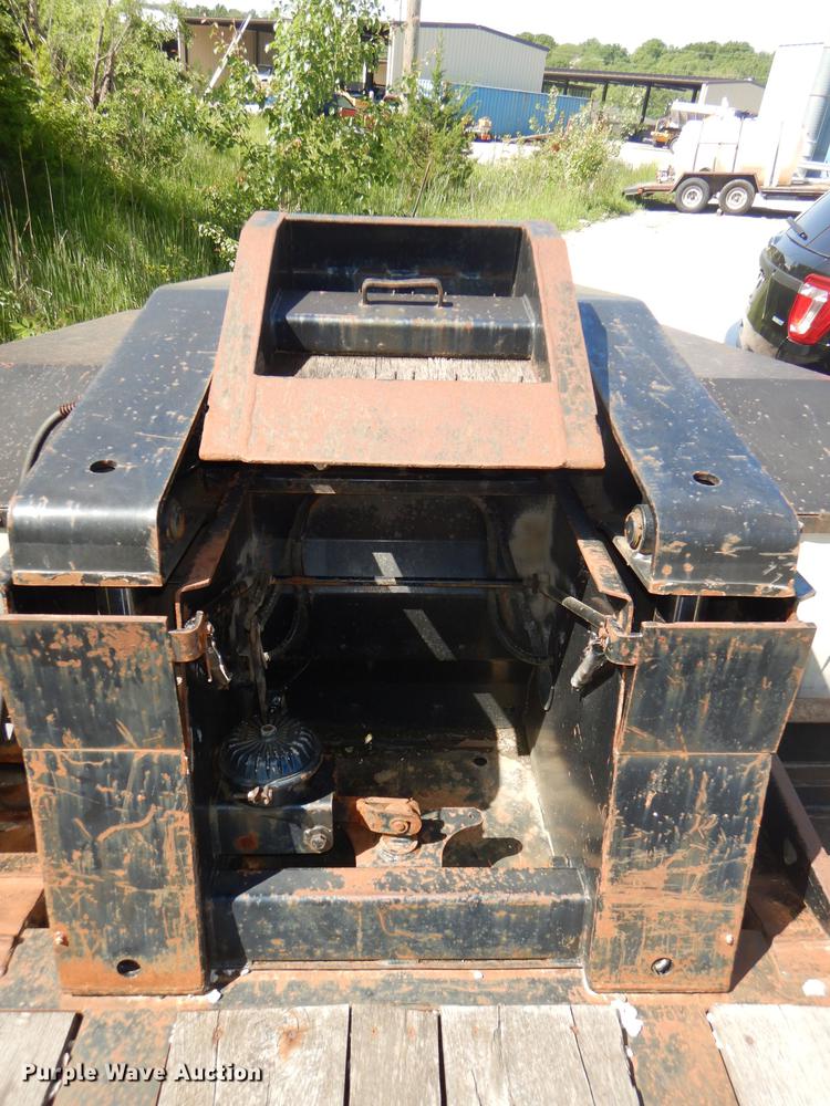 image for item DG1091 1994 Trail King drop deck equipment trailer