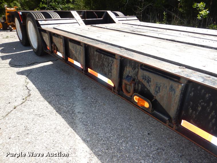 image for item DG1091 1994 Trail King drop deck equipment trailer