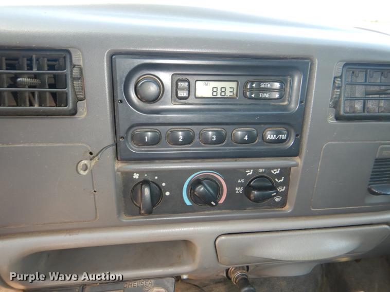 image for item DG1092 2000 Ford F450 Super Duty XL dump truck