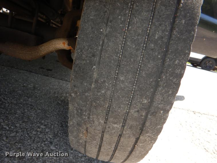 image for item DG1092 2000 Ford F450 Super Duty XL dump truck