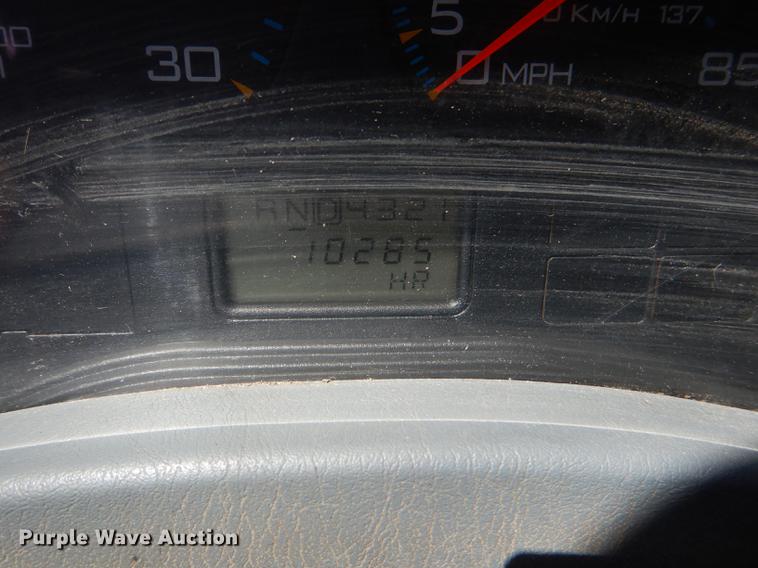 image for item DG1095 2003 International 7400 spreader truck