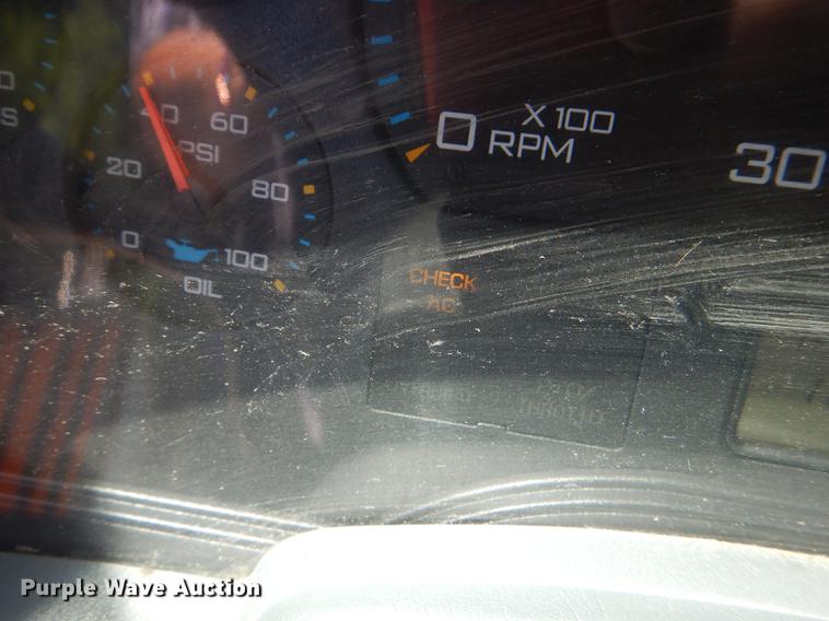 image for item DG1095 2003 International 7400 spreader truck