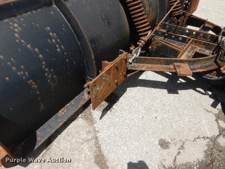 image for item DG1095 2003 International 7400 spreader truck