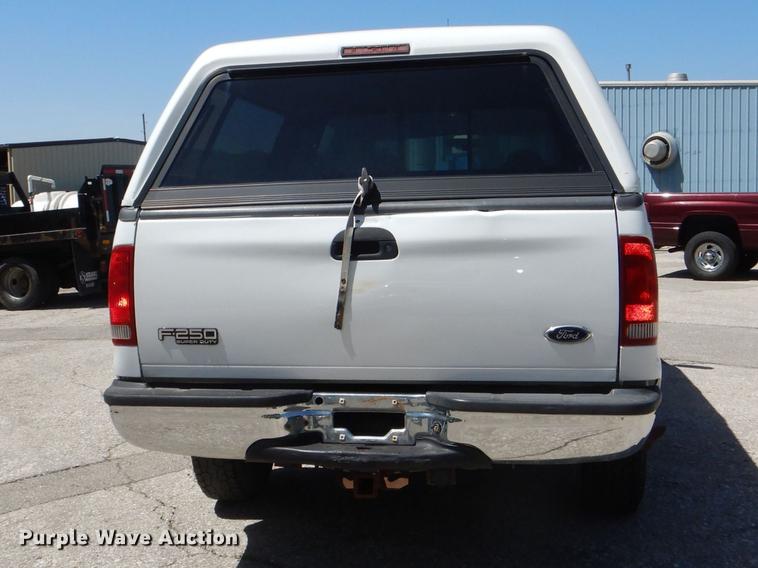 image for item DG1096 1999 Ford F250 Super Duty XLT Crew Cab pickup truck