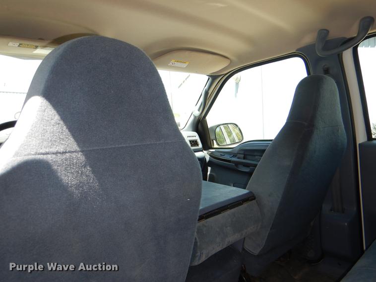 image for item DG1096 1999 Ford F250 Super Duty XLT Crew Cab pickup truck