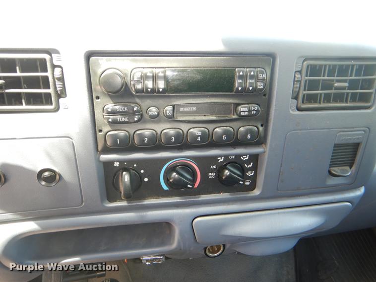 image for item DG1096 1999 Ford F250 Super Duty XLT Crew Cab pickup truck