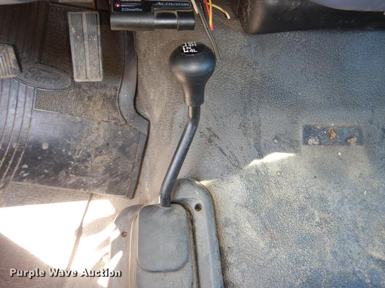 image for item DG1096 1999 Ford F250 Super Duty XLT Crew Cab pickup truck