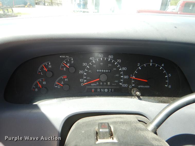 image for item DG1096 1999 Ford F250 Super Duty XLT Crew Cab pickup truck