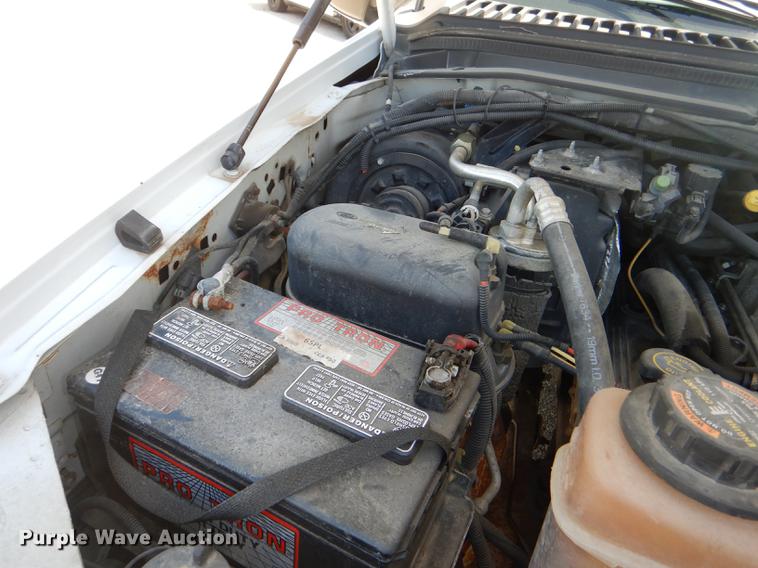 image for item DG1096 1999 Ford F250 Super Duty XLT Crew Cab pickup truck