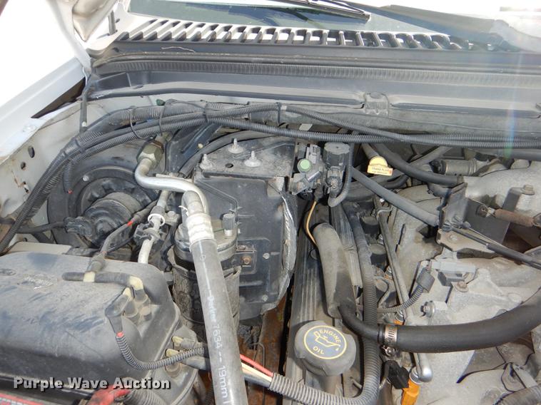 image for item DG1096 1999 Ford F250 Super Duty XLT Crew Cab pickup truck