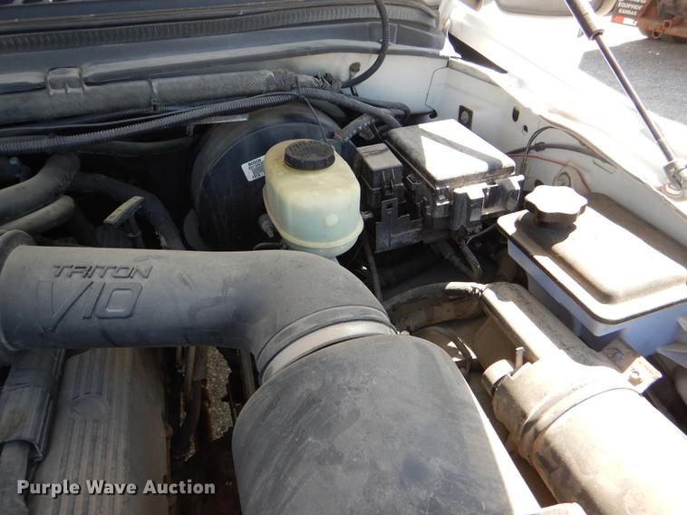 image for item DG1096 1999 Ford F250 Super Duty XLT Crew Cab pickup truck