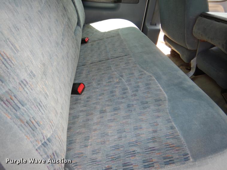 image for item DG1096 1999 Ford F250 Super Duty XLT Crew Cab pickup truck