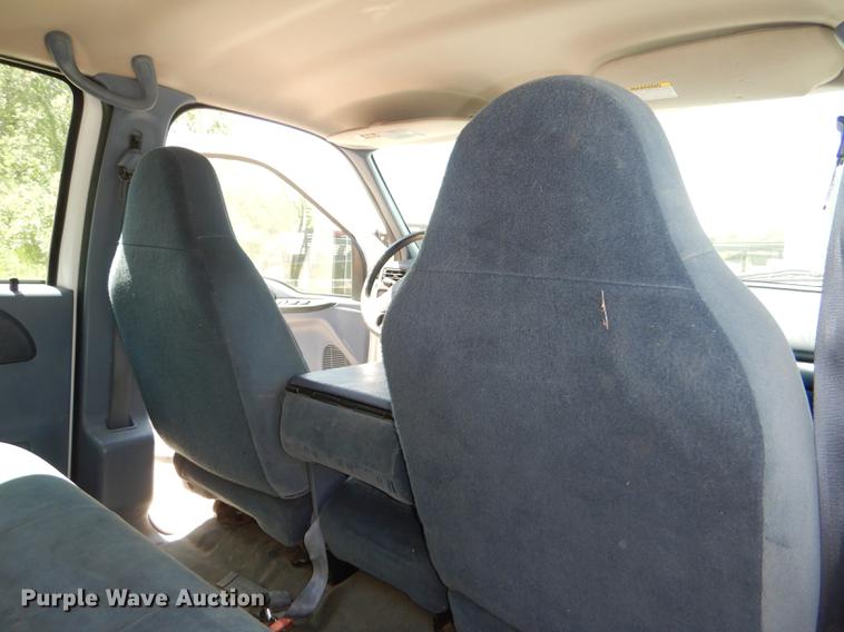 image for item DG1096 1999 Ford F250 Super Duty XLT Crew Cab pickup truck