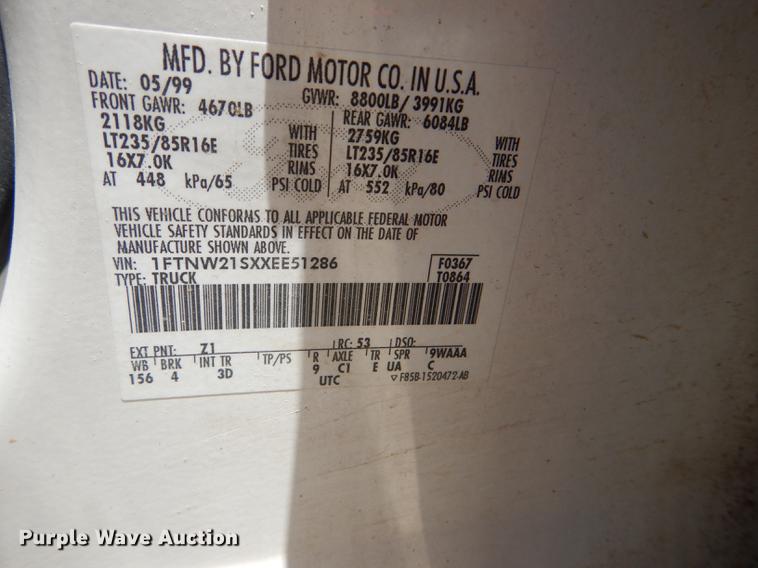 image for item DG1096 1999 Ford F250 Super Duty XLT Crew Cab pickup truck