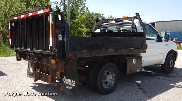 image for item DG1097 2007 Ford F350 Super Duty XL dump bed pickup truck