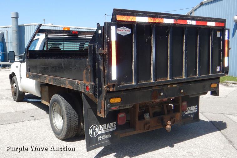 image for item DG1097 2007 Ford F350 Super Duty XL dump bed pickup truck