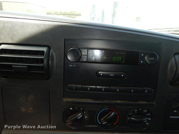 image for item DG1097 2007 Ford F350 Super Duty XL dump bed pickup truck