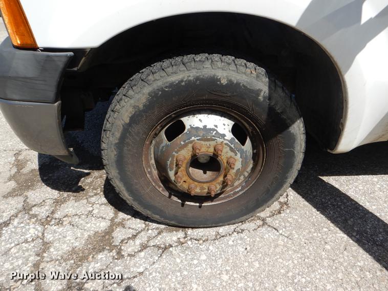 image for item DG1097 2007 Ford F350 Super Duty XL dump bed pickup truck