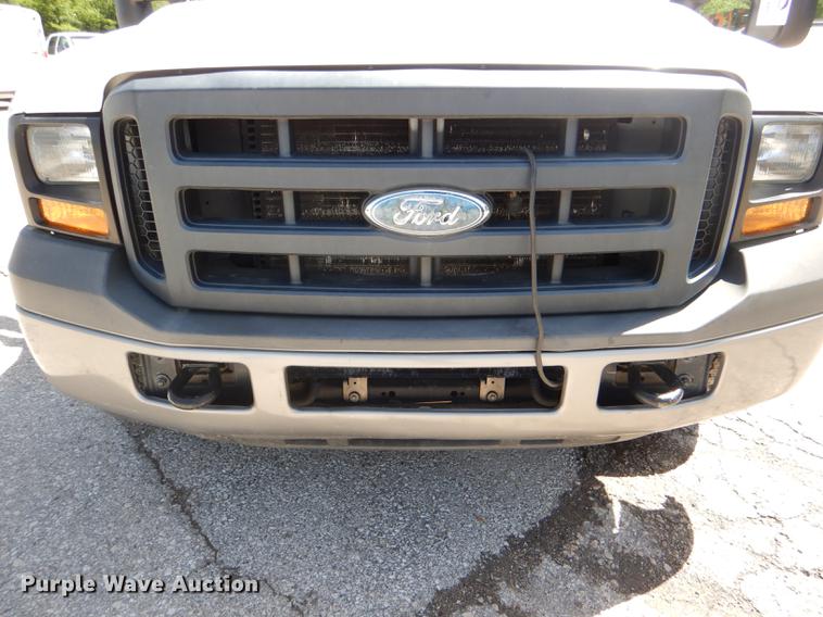 image for item DG1097 2007 Ford F350 Super Duty XL dump bed pickup truck