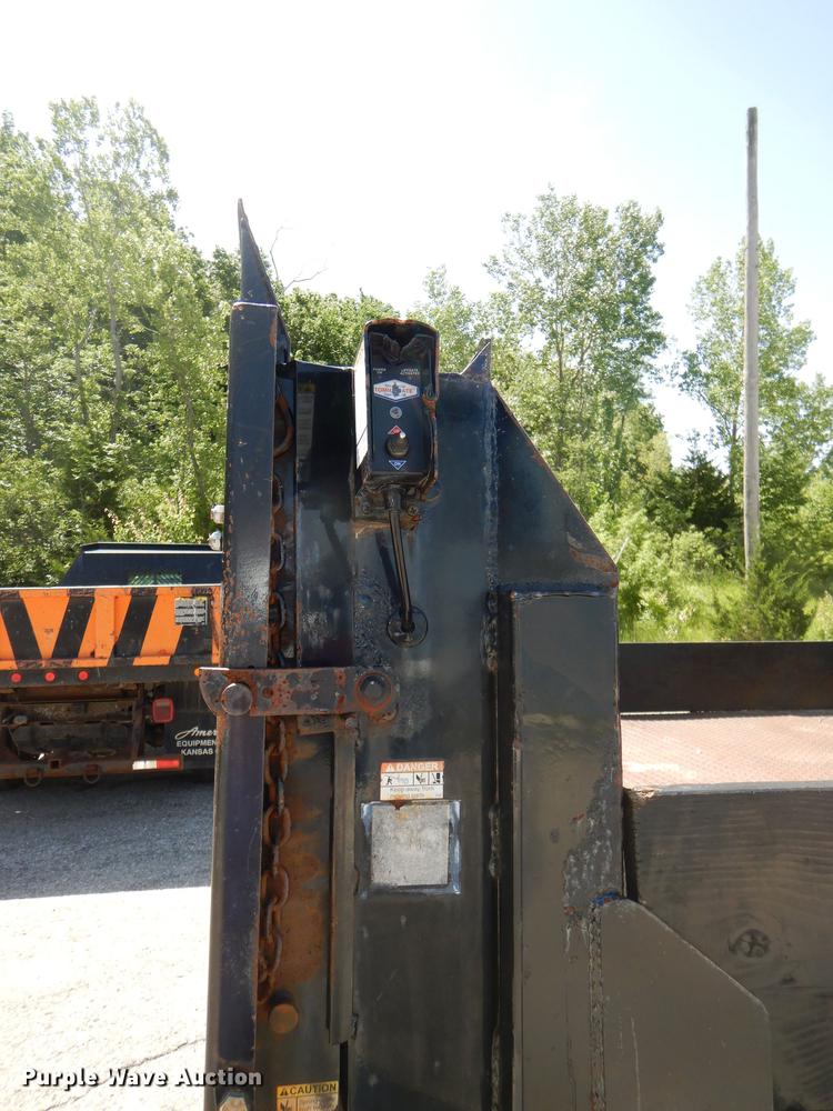 image for item DG1097 2007 Ford F350 Super Duty XL dump bed pickup truck