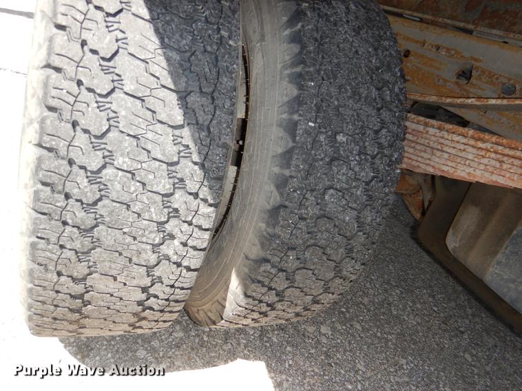 image for item DG1097 2007 Ford F350 Super Duty XL dump bed pickup truck