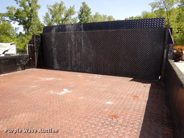 image for item DG1097 2007 Ford F350 Super Duty XL dump bed pickup truck