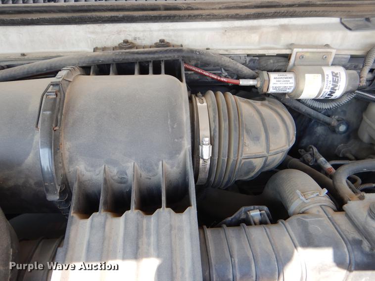 image for item DG1150 2002 Ford Econoline E350 Super Duty shuttle bus