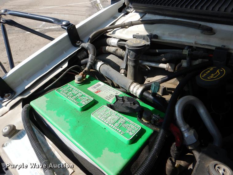 image for item DG1150 2002 Ford Econoline E350 Super Duty shuttle bus