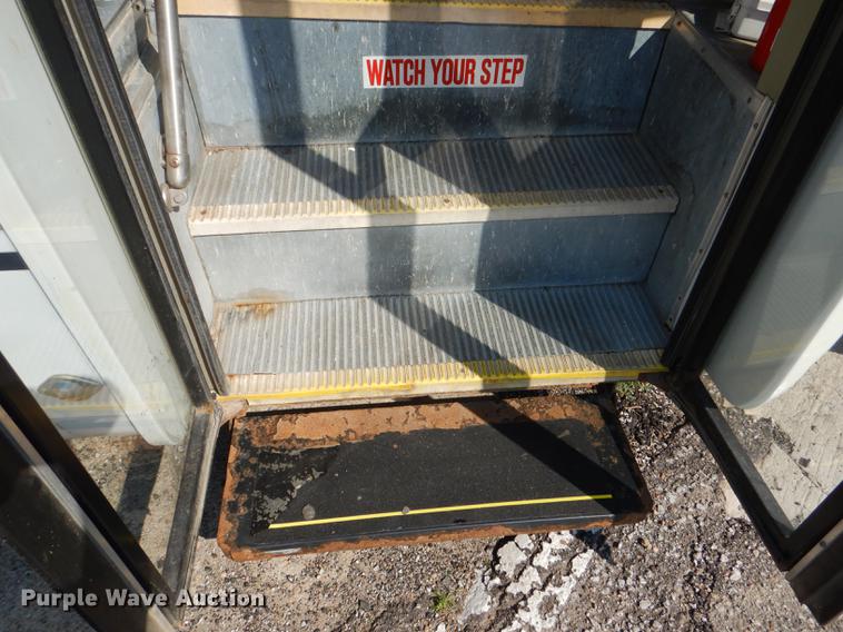 image for item DG1150 2002 Ford Econoline E350 Super Duty shuttle bus