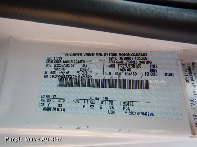 image for item DG1150 2002 Ford Econoline E350 Super Duty shuttle bus