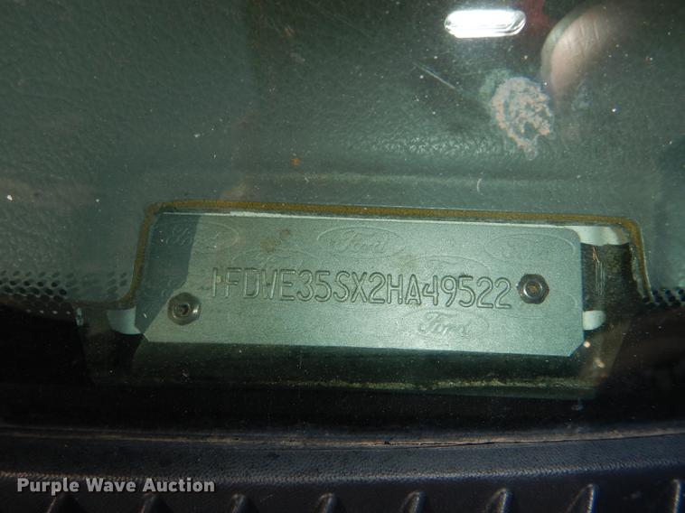 image for item DG1150 2002 Ford Econoline E350 Super Duty shuttle bus