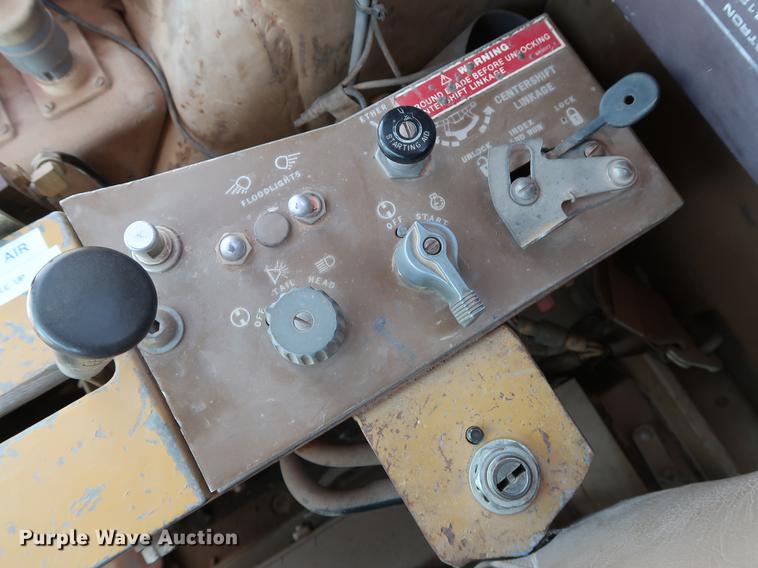 image for item DG3466 1984 Caterpillar 140G motor grader