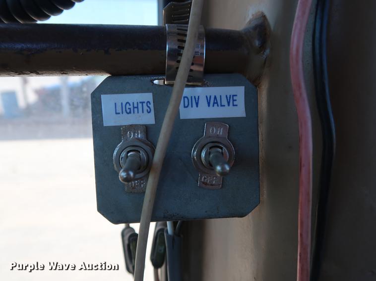 image for item DG3466 1984 Caterpillar 140G motor grader