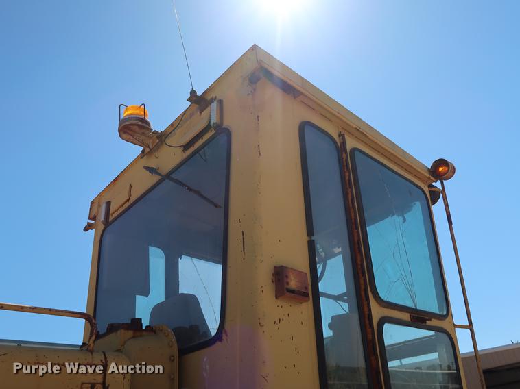 image for item DG3466 1984 Caterpillar 140G motor grader