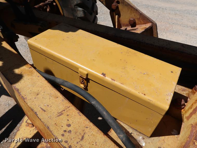 image for item DG3466 1984 Caterpillar 140G motor grader