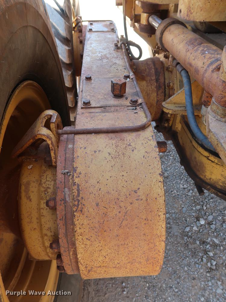 image for item DG3466 1984 Caterpillar 140G motor grader
