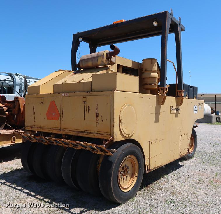 image for item DG3467 Ferguson SP1130 pneumatic roller